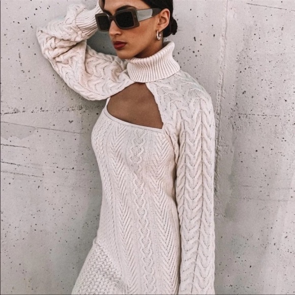 Zara Tops - NWT Zara Turtleneck Cropped Cable Arm Warmer